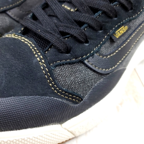 Vans Ultrarange Exo SE Michael February - Picture 2 of 9